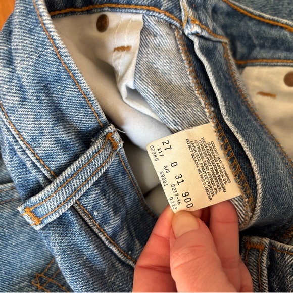 Beautiful mid blue vintage Levi’s 631 orange tab high rise mom fit tapered leg - Picture 5 of 6